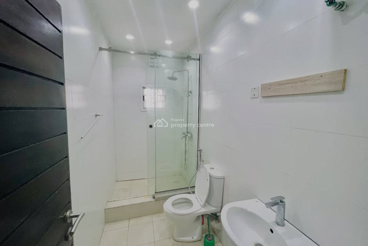 Fully Service 3bedroom Apartment at Main Lekki Phase 1, Lekki Phase 1, Lekki Phase 1, Lekki, Lagos, House for Sale