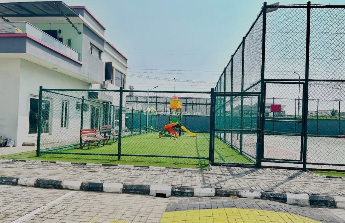 Fully Service 3bedroom Apartment at Main Lekki Phase 1, Lekki Phase 1, Lekki Phase 1, Lekki, Lagos, House for Sale