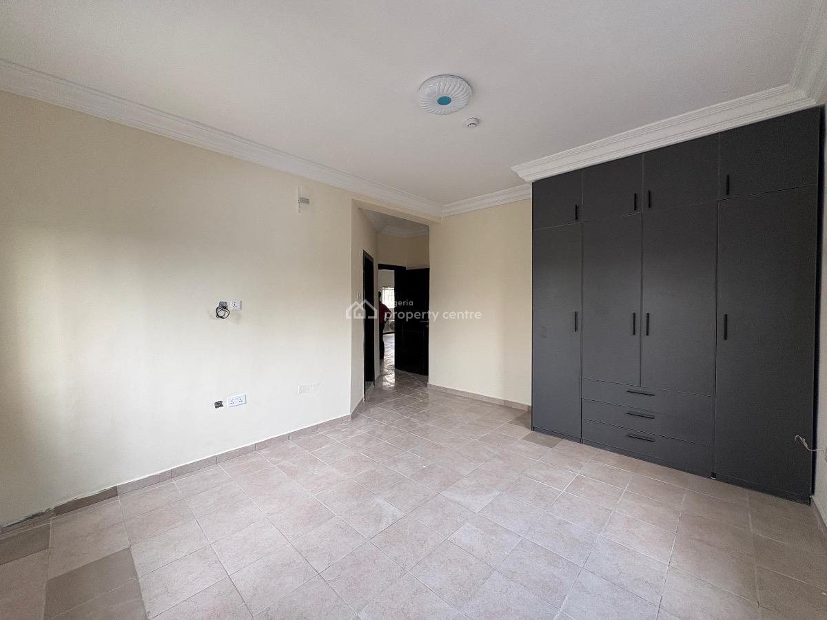 Newly Renovated 3-bedroom Apartments with Bq, Abeke Ogunsanya Street, Lekki Phase 1, Lekki Phase 1, Lekki, Lagos, Flat / Apartment for Rent