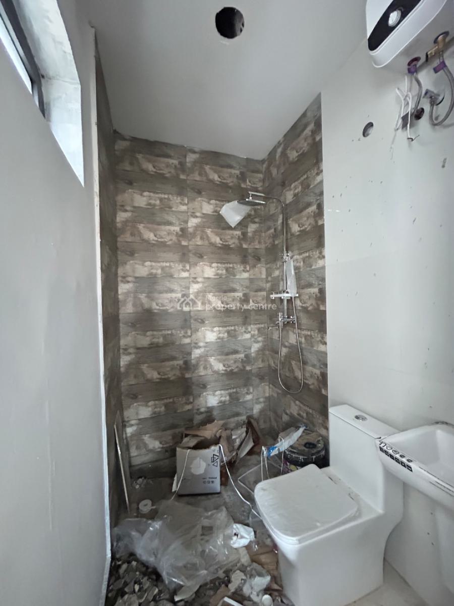 2 Bedroom Apartment with Bq, Lekki Phase 1, Lekki, Lagos, Flat / Apartment for Rent