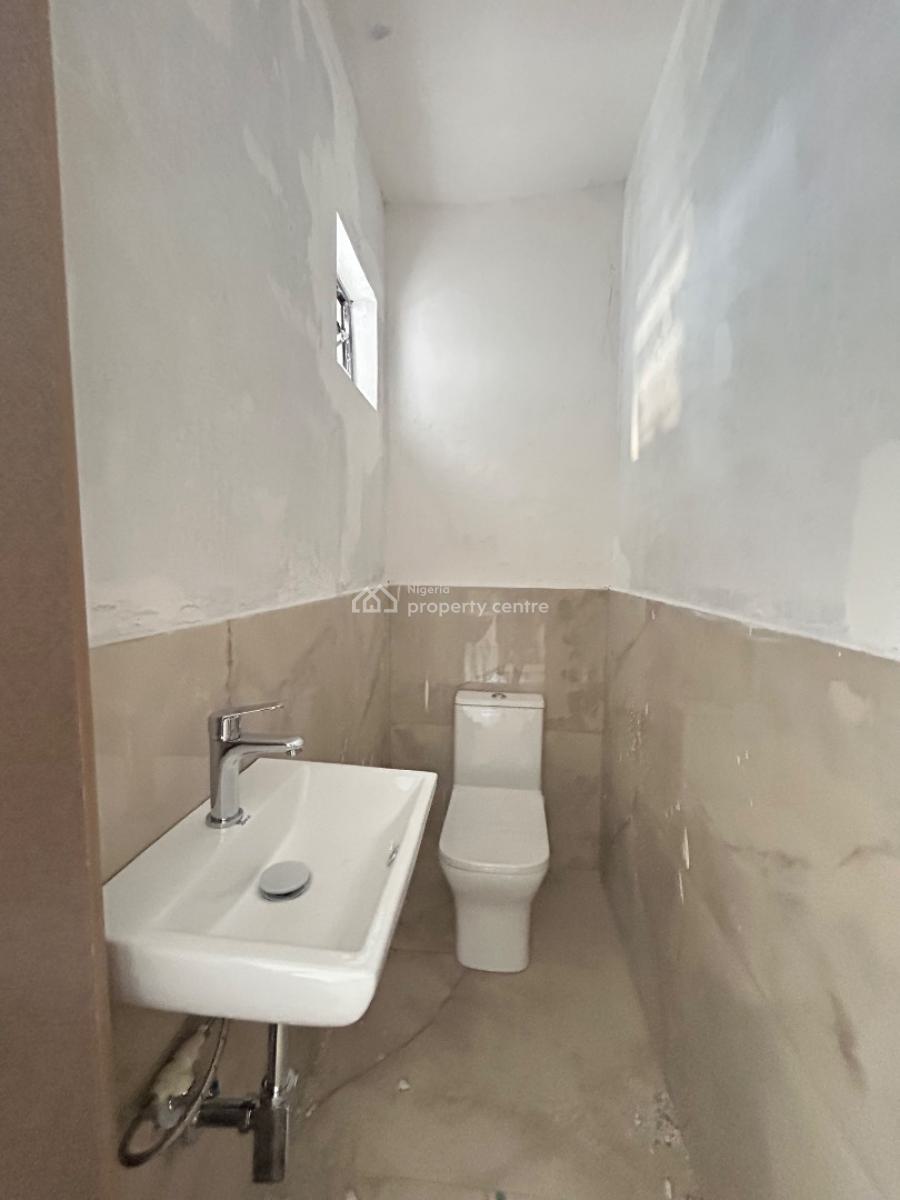 2 Bedroom Apartment with Bq, Lekki Phase 1, Lekki, Lagos, Flat / Apartment for Rent