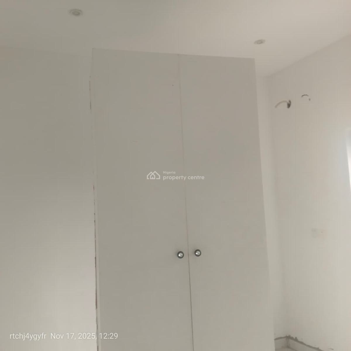 Newly Built 3 Bedroom Upstairs Within Blenco Sangotedo, Behind Blenco, Sangotedo, Olokonla, Ajah, Lagos, Flat / Apartment for Rent