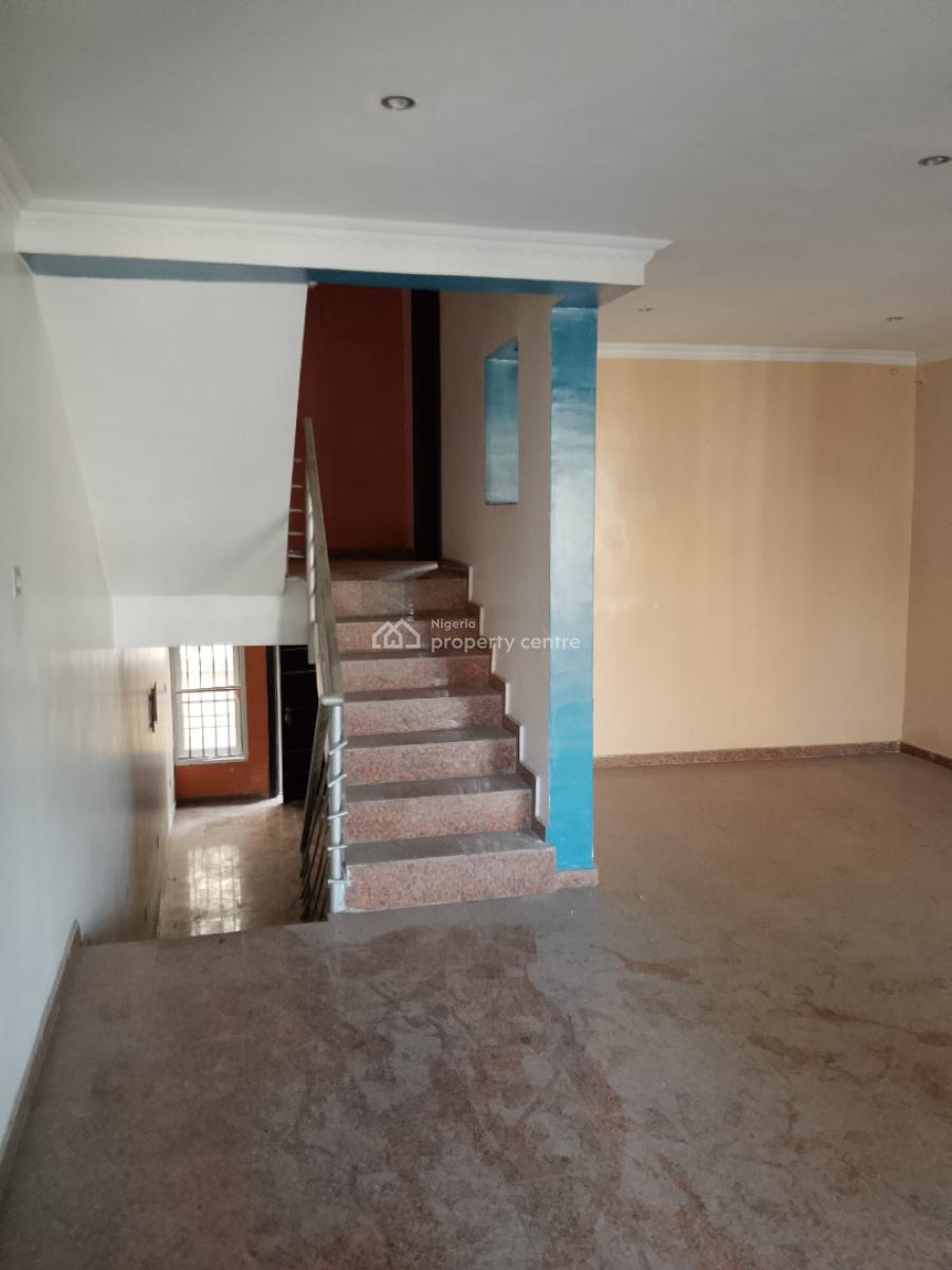 4bedroom Terrace Duplex with Bq, Swimming Pool,gym,etc, Mini Serviced Estate, Osapa, Lekki, Lagos, Terraced Duplex for Sale