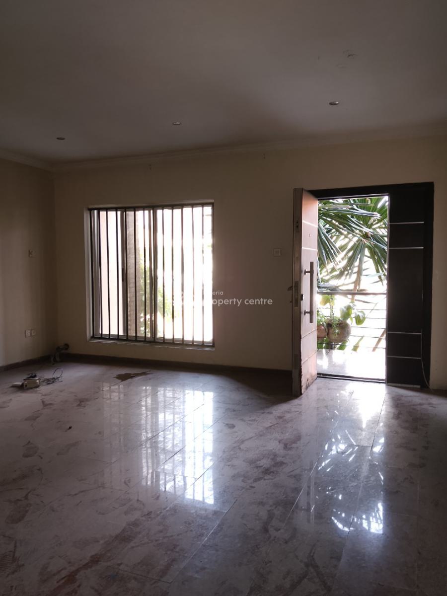 4bedroom Terrace Duplex with Bq, Swimming Pool,gym,etc, Mini Serviced Estate, Osapa, Lekki, Lagos, Terraced Duplex for Sale