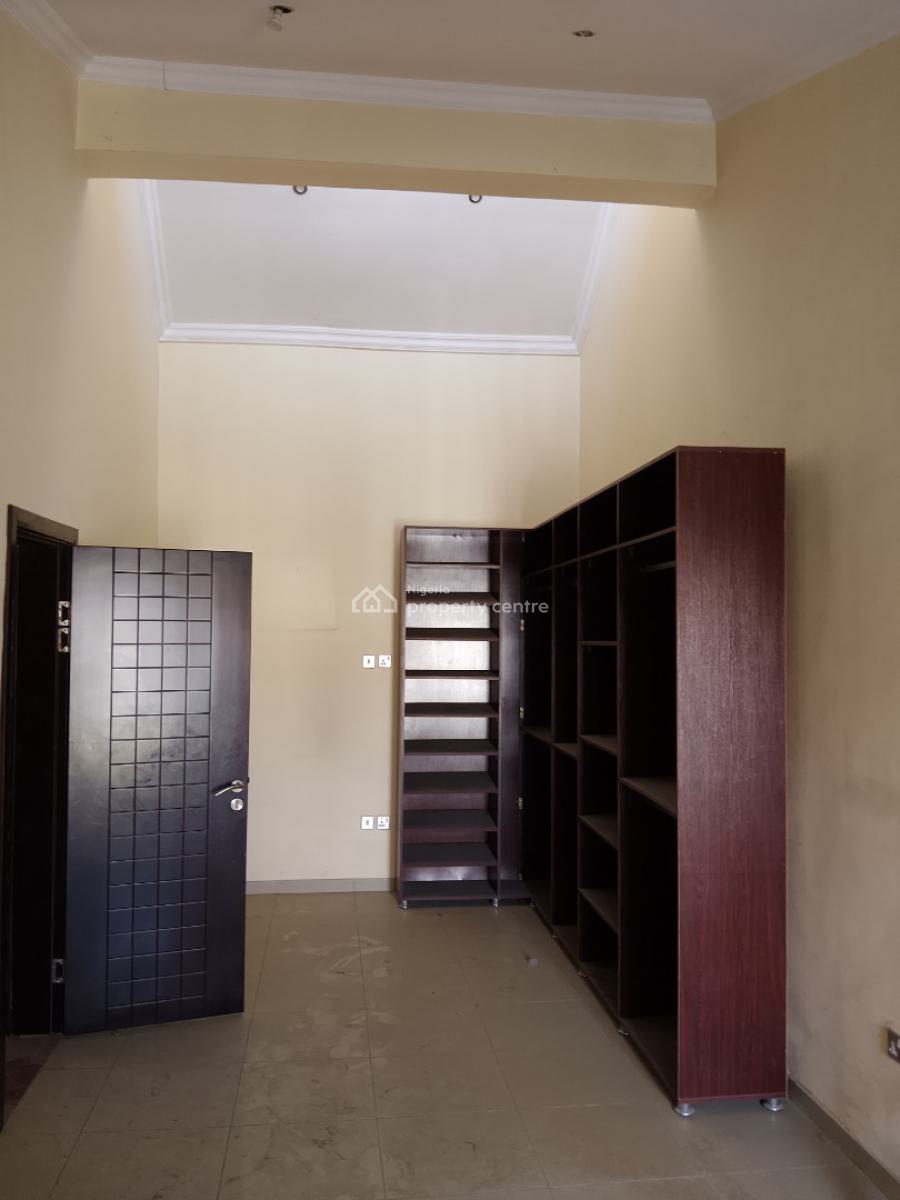4bedroom Terrace Duplex with Bq, Swimming Pool,gym,etc, Mini Serviced Estate, Osapa, Lekki, Lagos, Terraced Duplex for Sale