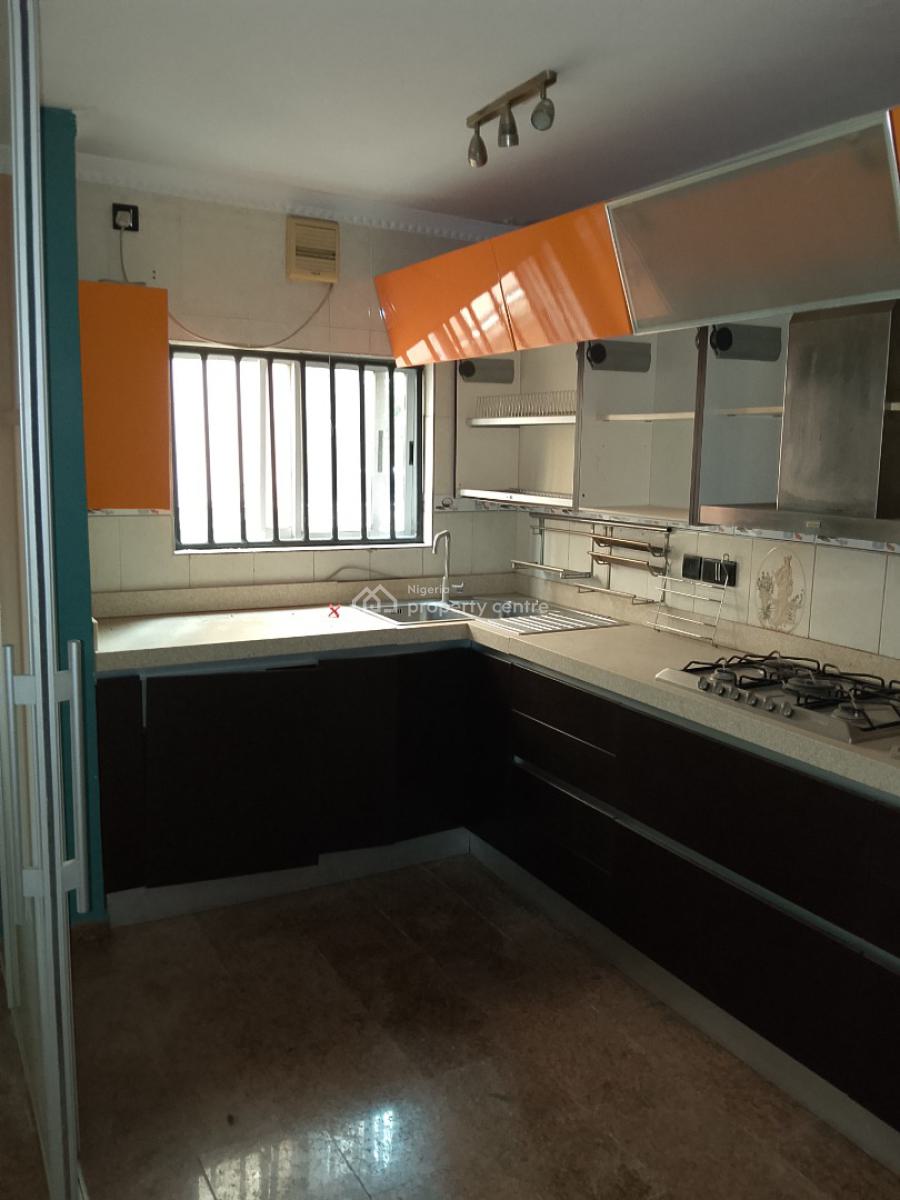 4bedroom Terrace Duplex with Bq, Swimming Pool,gym,etc, Mini Serviced Estate, Osapa, Lekki, Lagos, Terraced Duplex for Sale