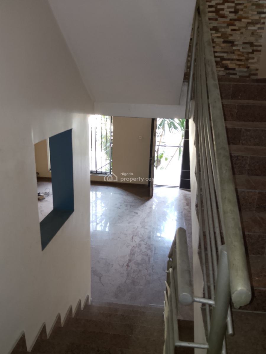 4bedroom Terrace Duplex with Bq, Swimming Pool,gym,etc, Mini Serviced Estate, Osapa, Lekki, Lagos, Terraced Duplex for Sale
