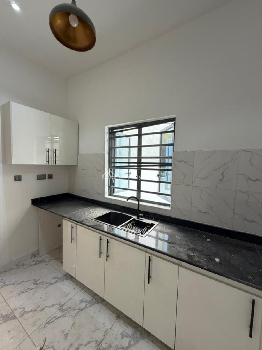 Gorgeous 2 Bedroom Apartment Within a Secured Environment, Chevron, Lekki, Lagos, Flat / Apartment for Sale