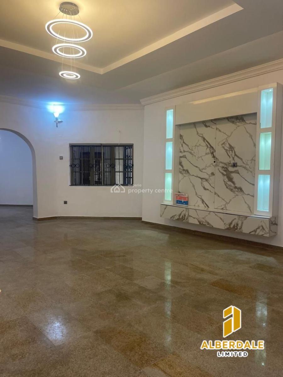 Well-finished and Spacious 3-bedroom Flat, Ikeja Gra, Ikeja, Lagos, Flat / Apartment for Rent