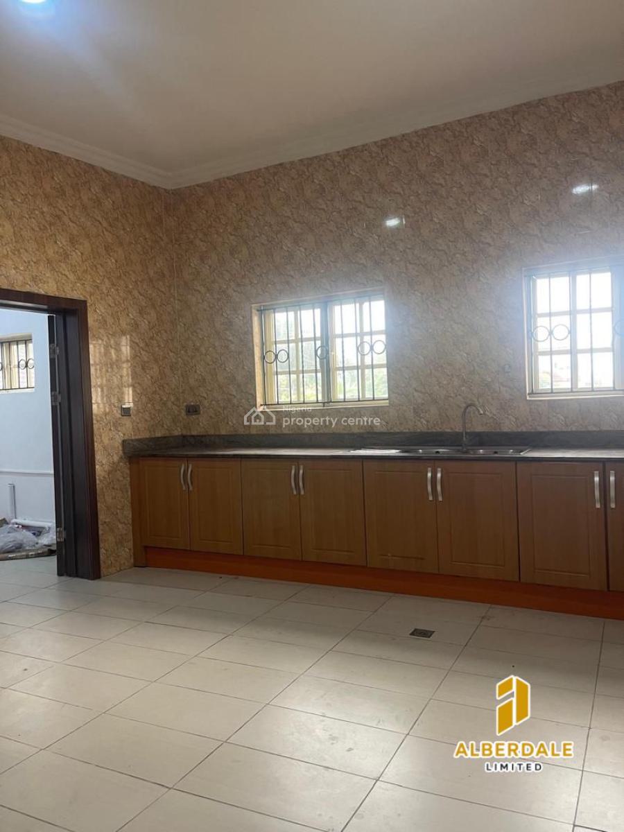 Well-finished and Spacious 3-bedroom Flat, Ikeja Gra, Ikeja, Lagos, Flat / Apartment for Rent