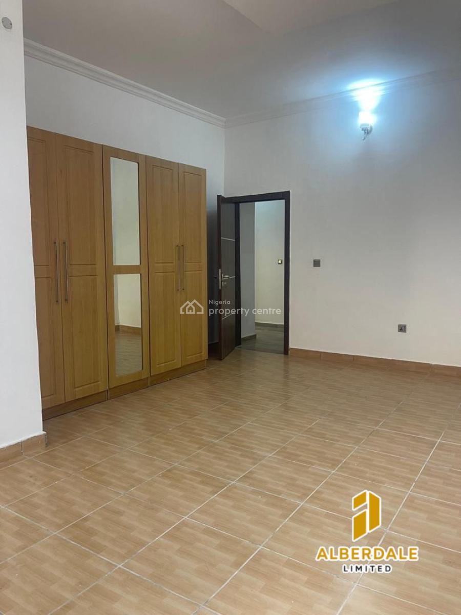 Well-finished and Spacious 3-bedroom Flat, Ikeja Gra, Ikeja, Lagos, Flat / Apartment for Rent