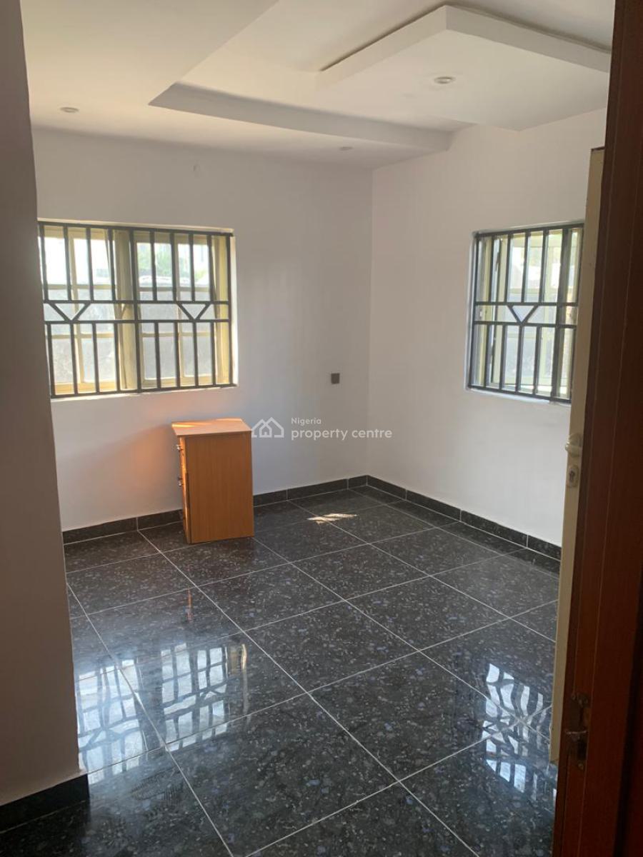 a 3 Bedroom Flat, Ologolo, Lekki, Lagos, Flat / Apartment for Rent