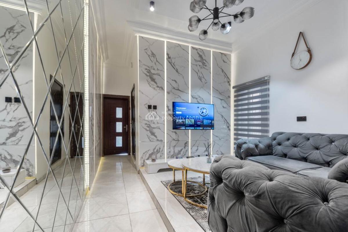 Executive 1-bedroom Serviced Apartment, Lekki Phase 1, Lekki, Lagos, Mini Flat (room and Parlour) Short Let