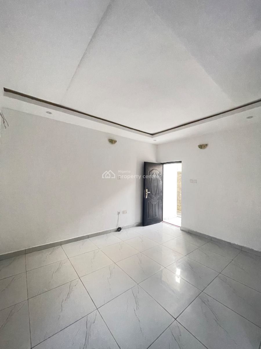 Luxury Standard Mini Flats Upstairs Estate Comes with Swimming Pool, Located Inside Good Estate,swimming Pool and Gym Available,big Kitchen, Sangotedo, Ajah, Lagos, Mini Flat (room and Parlour) for Rent