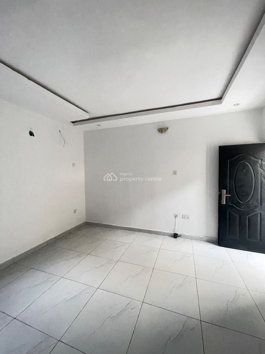 Luxury Standard Mini Flats Upstairs Estate Comes with Swimming Pool, Located Inside Good Estate,swimming Pool and Gym Available,big Kitchen, Sangotedo, Ajah, Lagos, Mini Flat (room and Parlour) for Rent