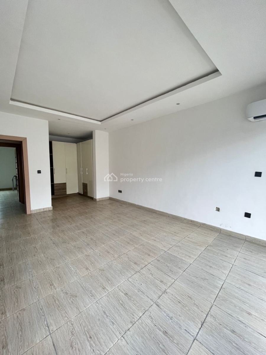 4 Bedrooms Terrace Duplex with a Bq with Pool, Lekki Phase 1, Lekki, Lagos, Terraced Duplex for Sale