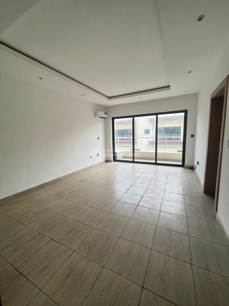 4 Bedrooms Terrace Duplex with a Bq with Pool, Lekki Phase 1, Lekki, Lagos, Terraced Duplex for Sale