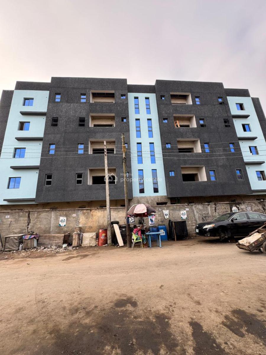 Nicely Built 3 Bedroom Apartment, Yaba, Lagos, Flat / Apartment for Sale