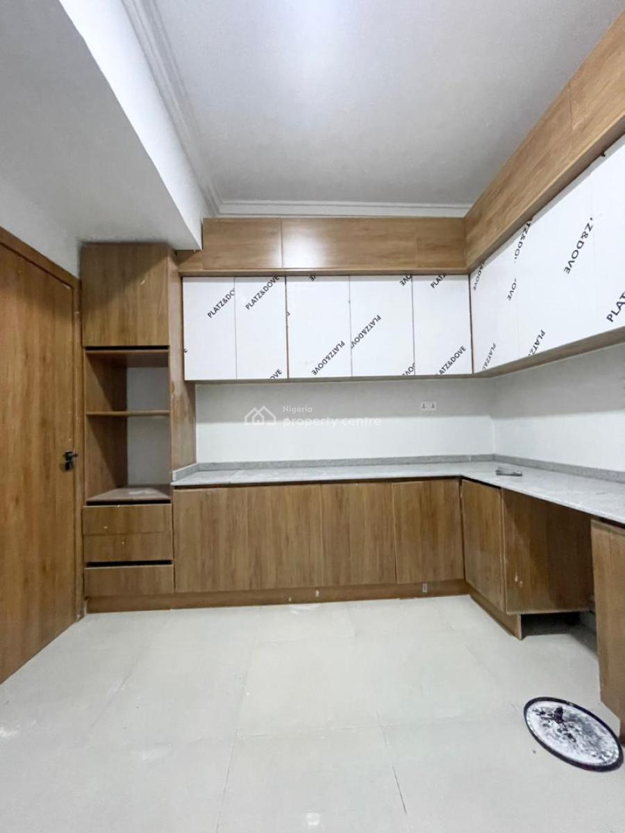 Luxury 3 Bedroom Serviced Apartments with Elevator in a Secure Estate, Osapa London, Lekki, Lagos, Flat / Apartment for Sale
