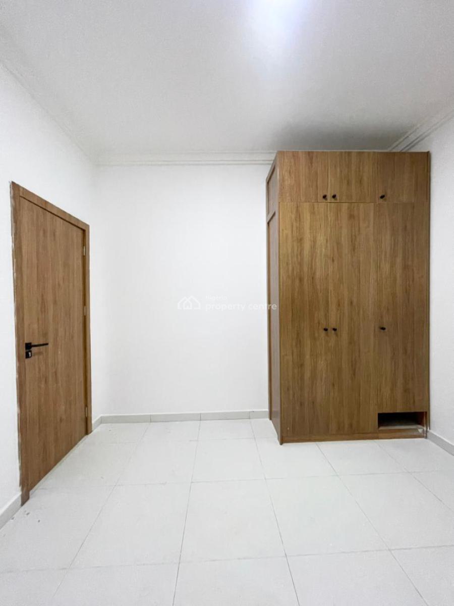 Luxury 3 Bedroom Serviced Apartments with Elevator in a Secure Estate, Osapa London, Lekki, Lagos, Flat / Apartment for Sale