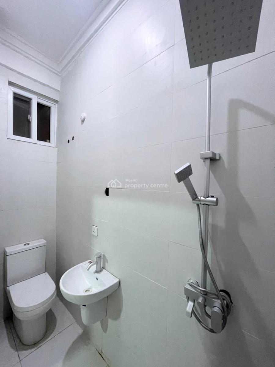 Luxury 3 Bedroom Serviced Apartments with Elevator in a Secure Estate, Osapa London, Lekki, Lagos, Flat / Apartment for Sale