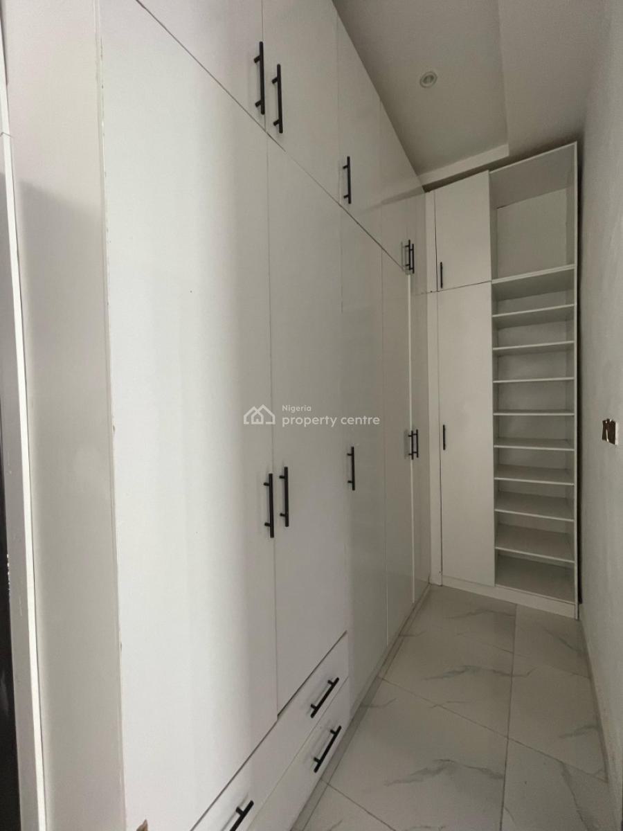 Luxurious 4bedroom Terrace Duplex in a Secure Estate, New Road, Lekki, Lagos, Terraced Duplex for Sale