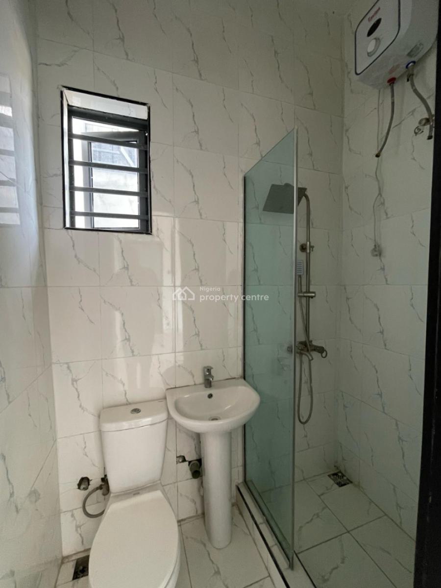 Luxurious 4bedroom Terrace Duplex in a Secure Estate, New Road, Lekki, Lagos, Terraced Duplex for Sale
