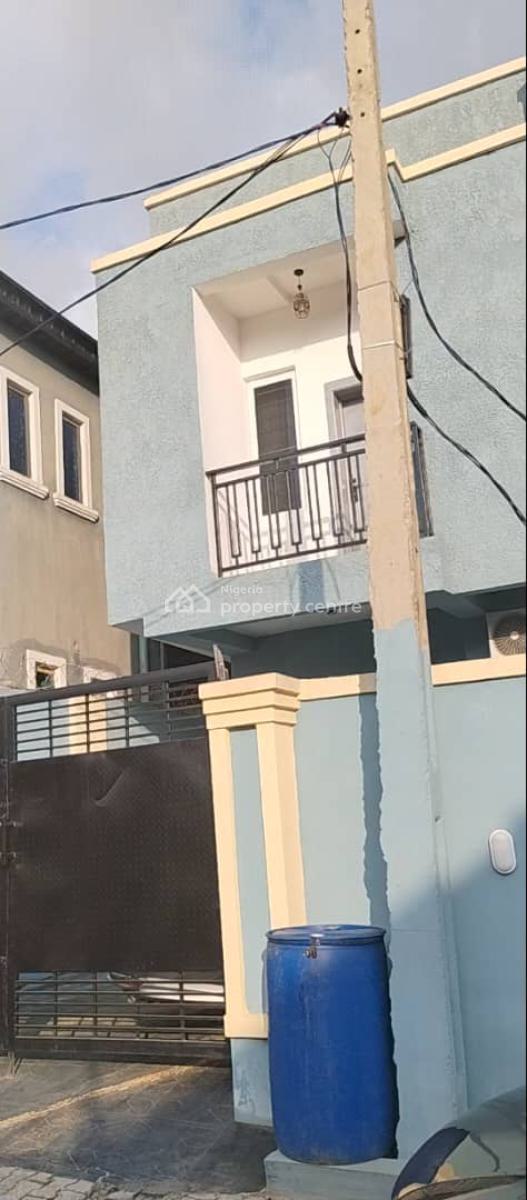 3 Bedroom Semi-detached Duplex, Olowora, Magodo, Lagos, Semi-detached Duplex for Sale
