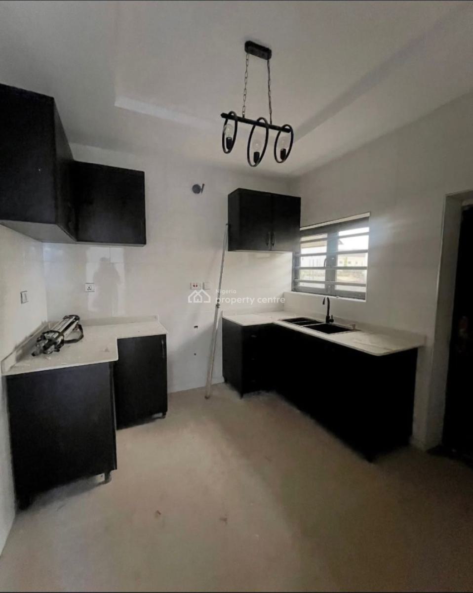 Elegant 4 Bedroom Semi-detached Duplex with Big Rooms., Ogudu Aqua View Estate, Ogudu, Lagos, Semi-detached Duplex for Sale