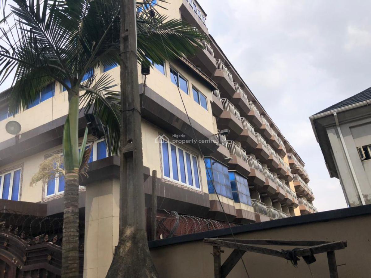 a 39rooms Hotel with Dual Entry and Exit Points From 2 Streets, Off Onipanu Bus Stop, Ikorodu Road, Onipanu, Shomolu, Lagos, Hotel / Guest House for Rent