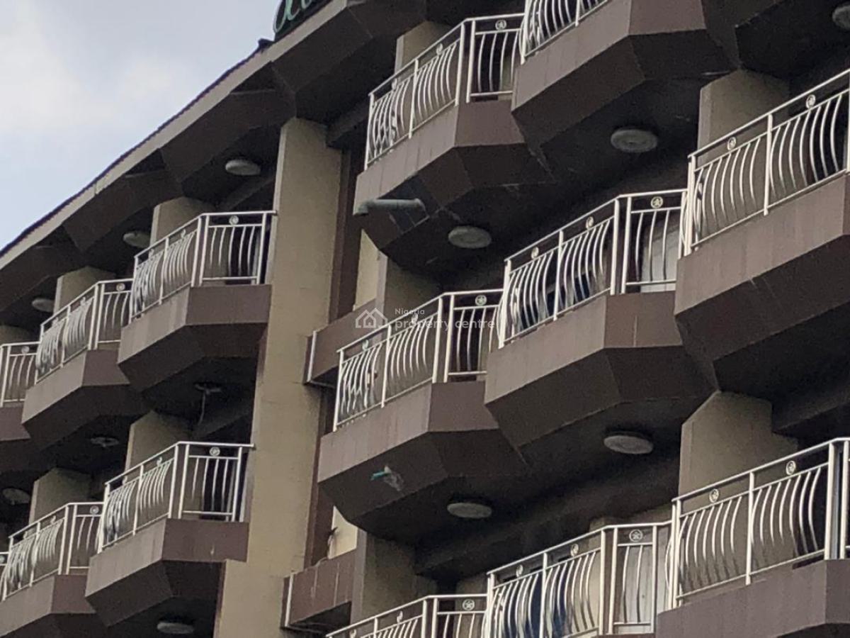 a 39rooms Hotel with Dual Entry and Exit Points From 2 Streets, Off Onipanu Bus Stop, Ikorodu Road, Onipanu, Shomolu, Lagos, Hotel / Guest House for Rent