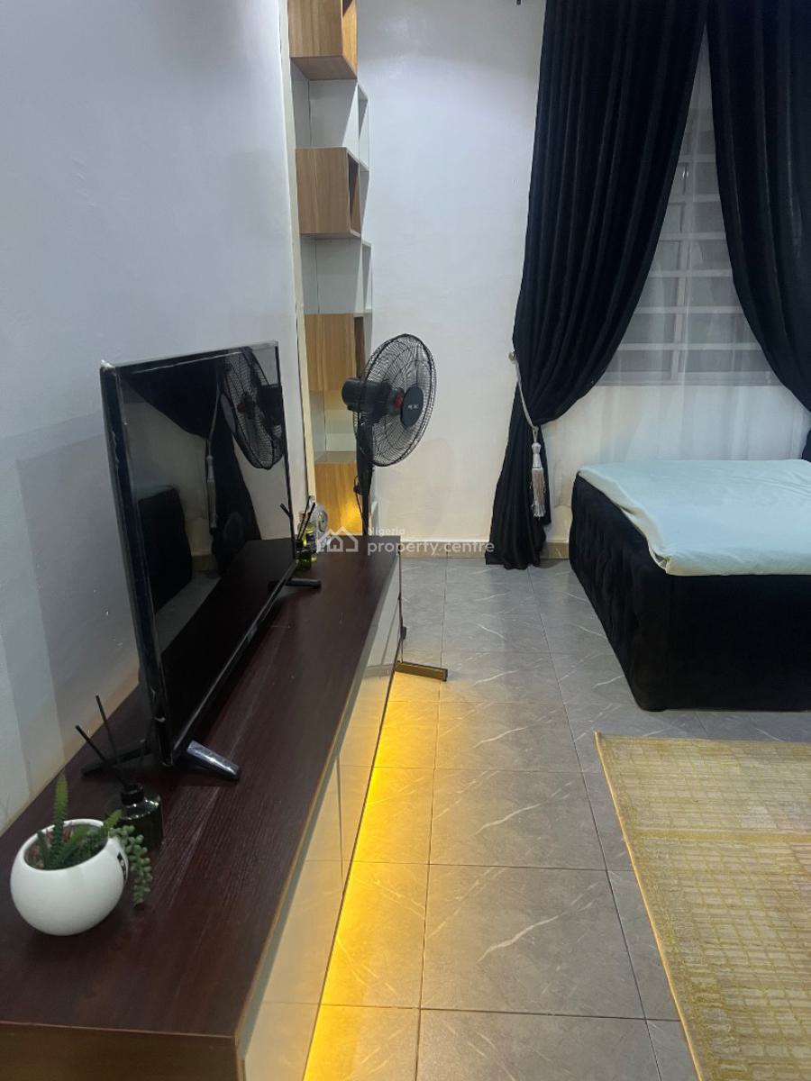 Studio Apartment Furnished in a Serene Environment, Jibowu, Yaba, Lagos, Self Contain (single Rooms) for Rent