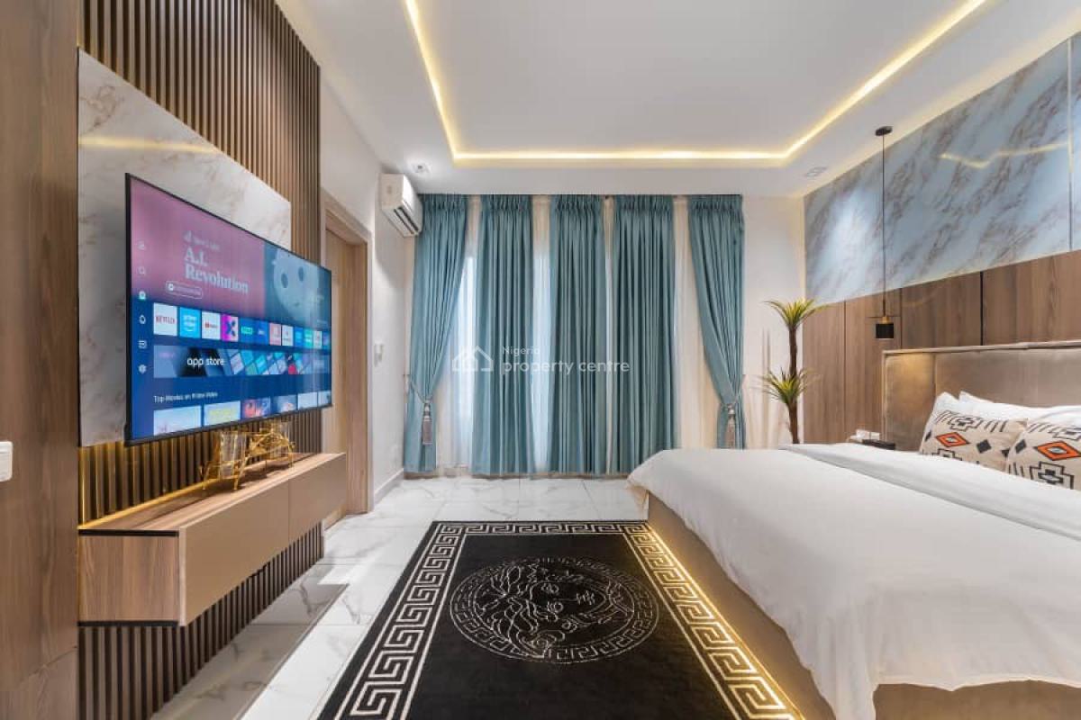 2 Bedroom Apartment with Waterfront View, Ps5, Snooker, Swimming Pool, Lekki Phase 1, Lekki, Lagos, Flat / Apartment Short Let