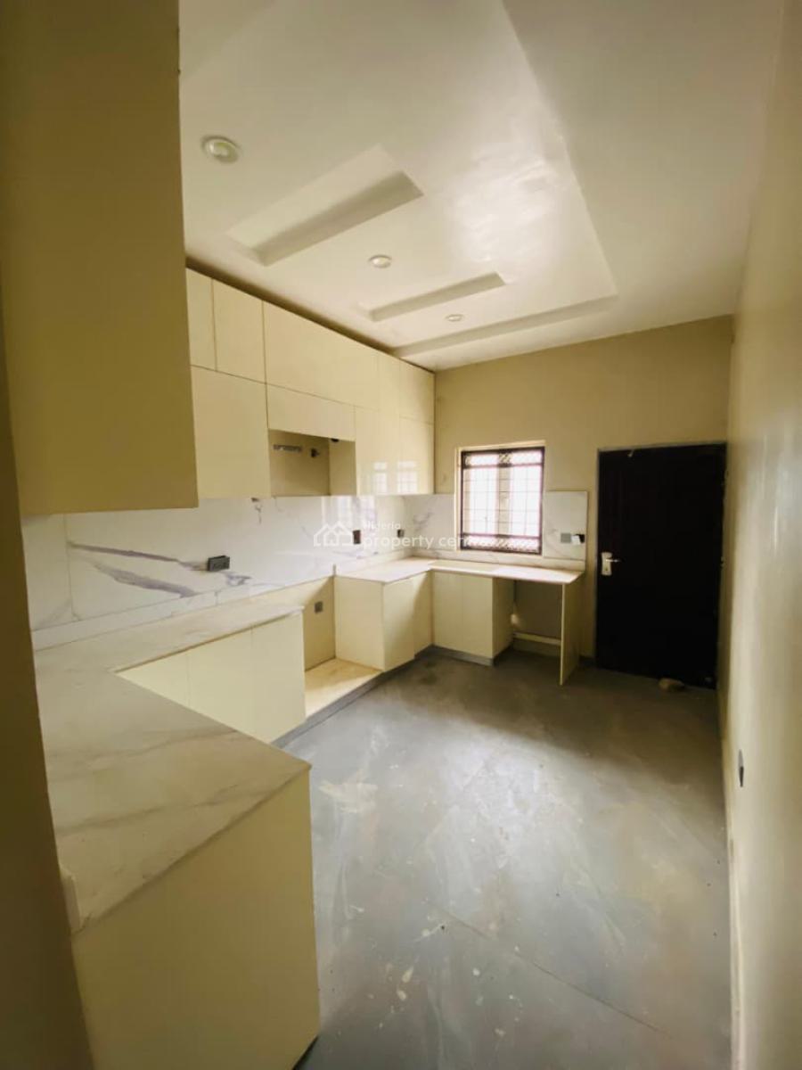 Contemporary 4-bedroom Terraced House at Guzape, Guzape District, Abuja, Terraced Duplex for Sale