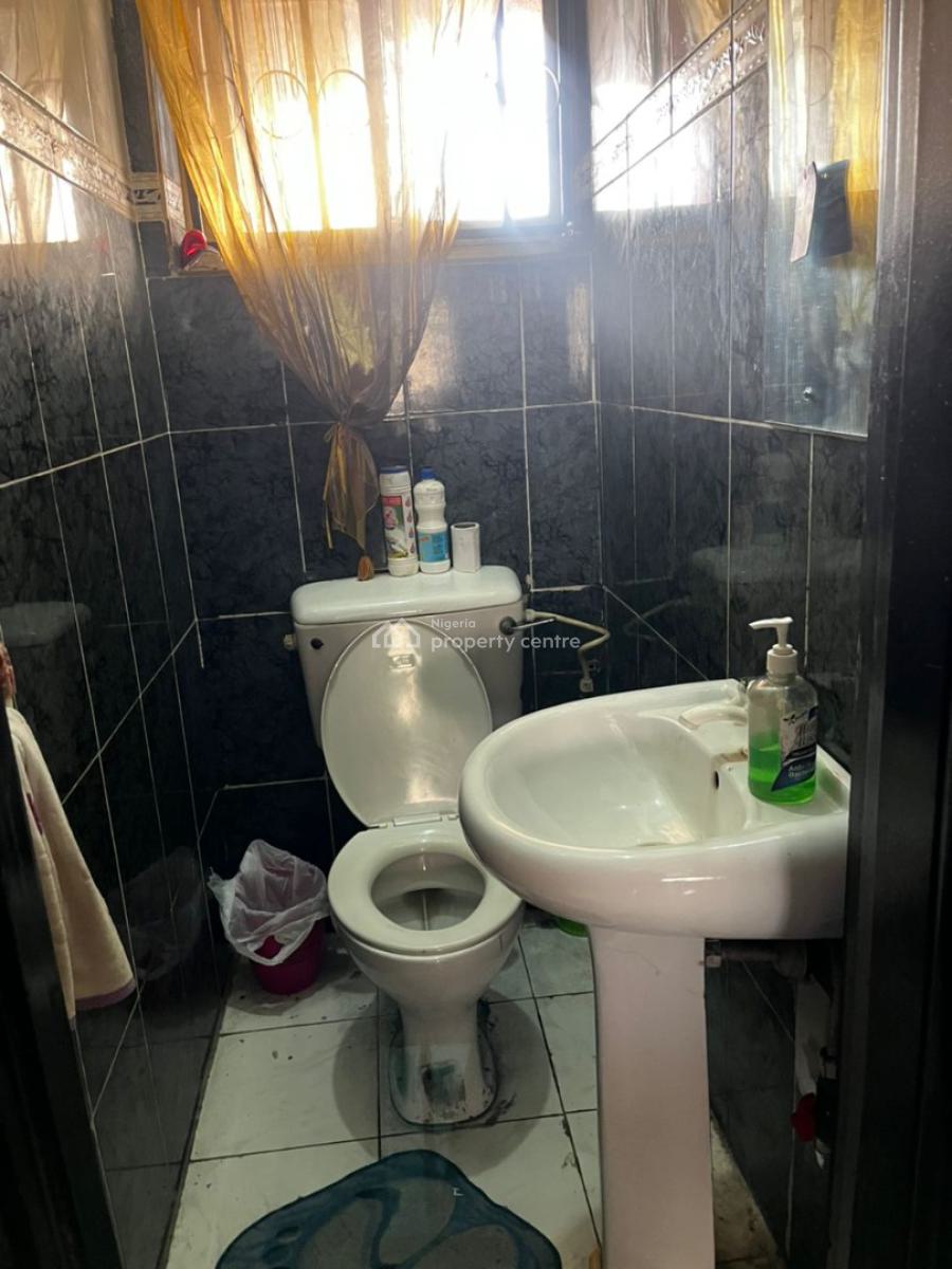 3 Bedroom Flat with Bq, Omole Phase 1, Ikeja, Lagos, Flat / Apartment for Sale