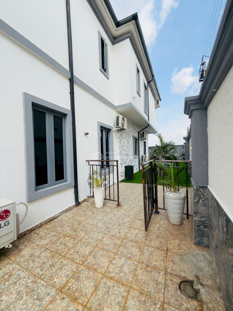 Cozy 2 Bedroom Apartment, Housing Estate, Asaba, Delta, House Short Let