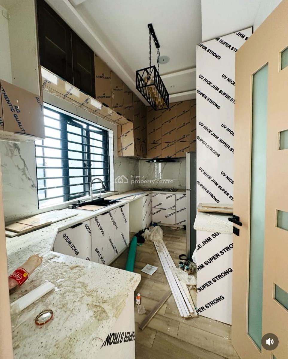 Fantastic Built 5 Bedrooms Terraced Duplex with Bq, Anthony, Maryland, Lagos, Terraced Duplex for Sale