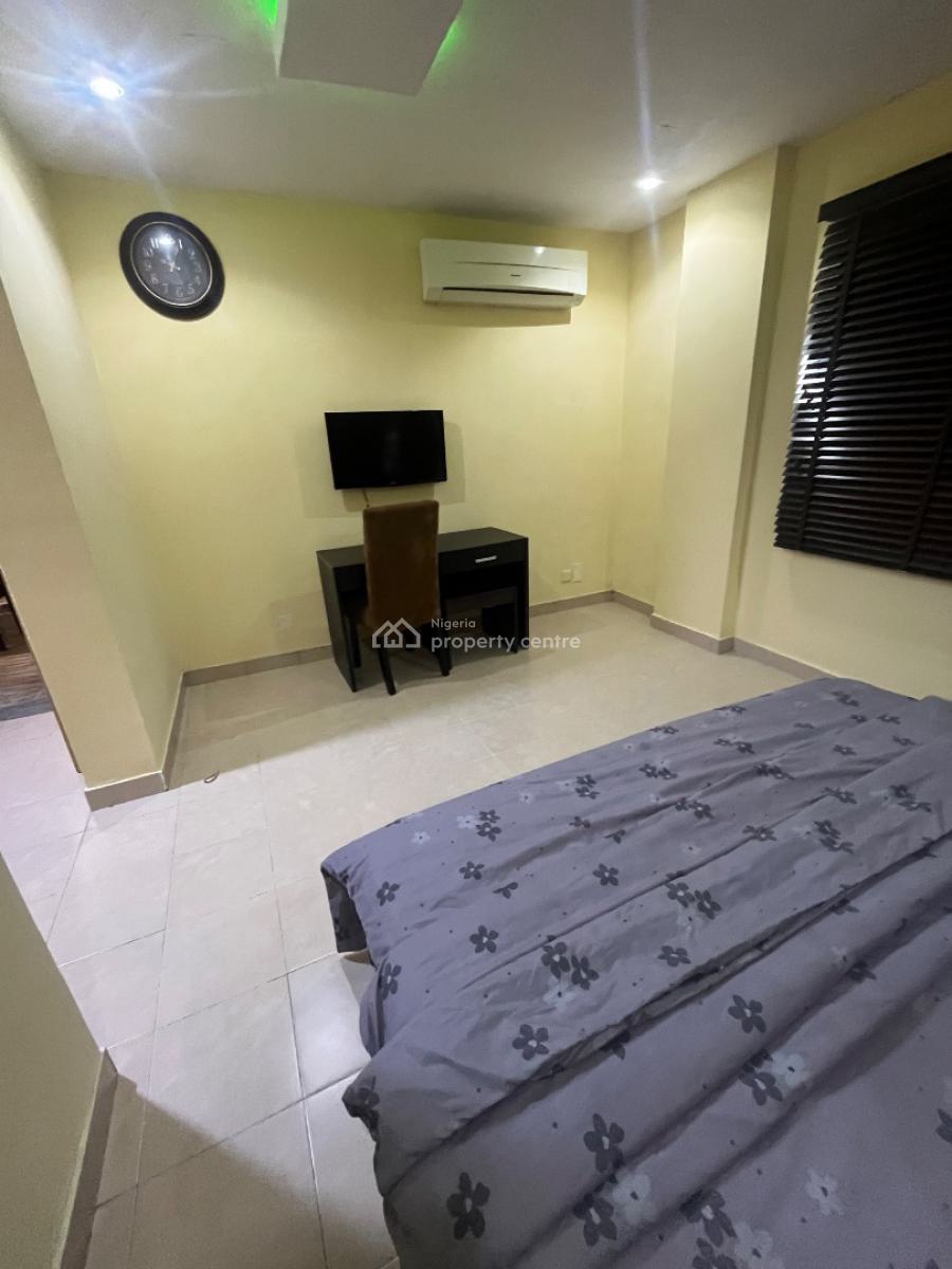 Luxury 1-bedroom Apartment--- Your Perfect Getaway, Osborne Foreshore Estate, Ikoyi, Lagos, Flat / Apartment Short Let