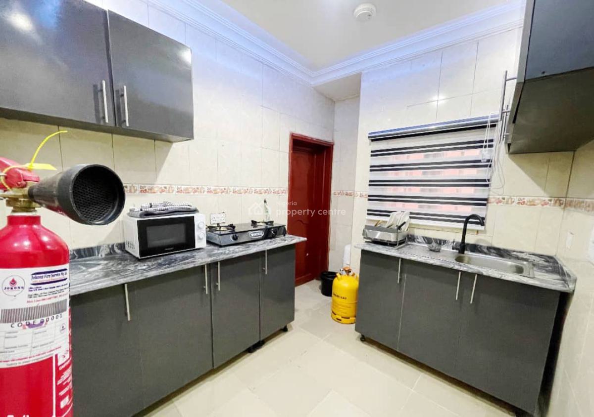 Cozy Two Bedroom Apartment, Ajao Estate, Ikeja, Lagos, Flat / Apartment Short Let