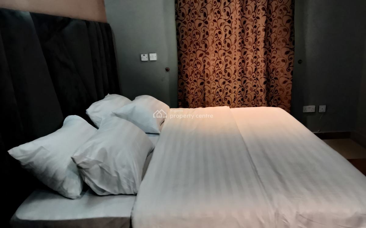 Hideaway Luxury 2 Bedroom Apartment, Adeyemo Akapo, Omole Phase 1, Ikeja, Lagos, Flat / Apartment Short Let