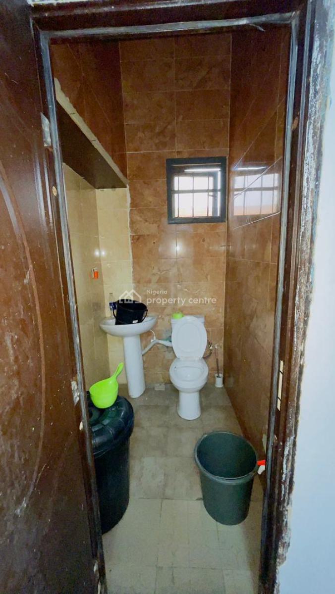 Luxury Spacious Mini Flat with Two Toilets, Chevron Lekki Lagos Insise an Estate, Lekki, Lagos, Mini Flat (room and Parlour) for Rent