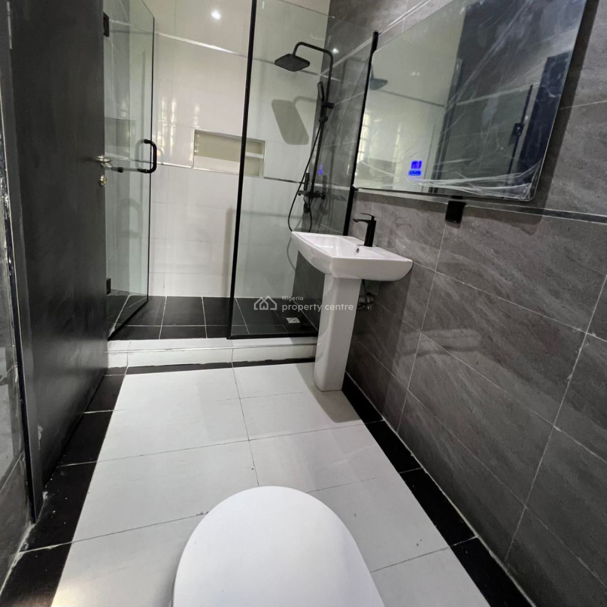 Luxury 3 Bedroom Apartment with Bq and Elevator, Lekki Phase 1, Lekki, Lagos, Flat / Apartment for Sale