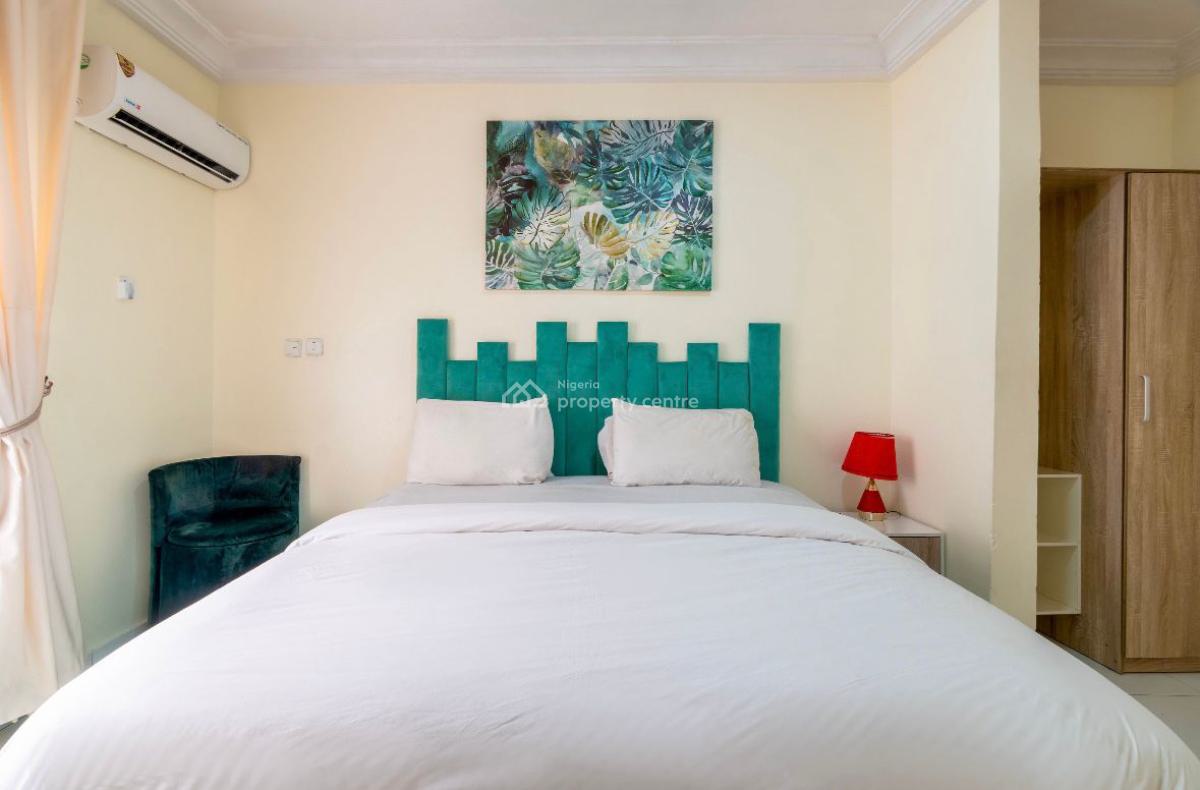 Luxury & Exquisitely Finished 1 Bedroom Apartment with Private Cinema, on Chevron Drive, Lekki Phase 2, Lekki, Lagos, Mini Flat (room and Parlour) Short Let