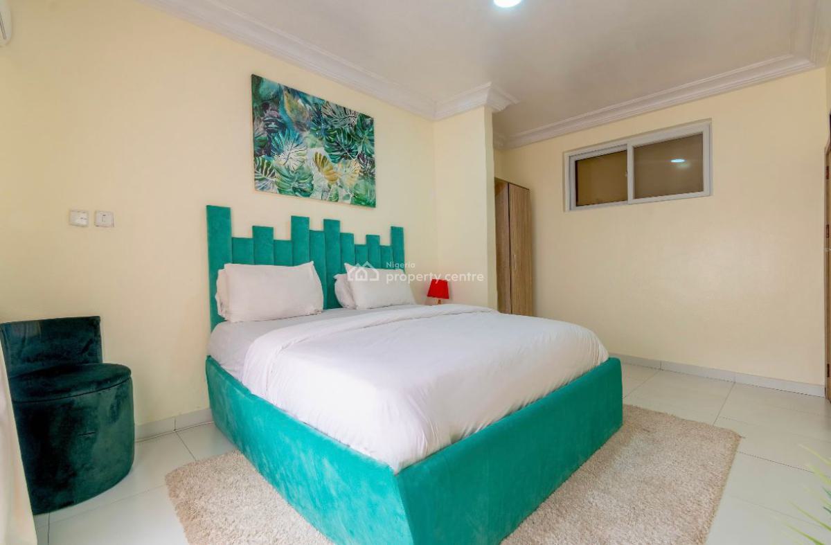 Luxury & Exquisitely Finished 1 Bedroom Apartment with Private Cinema, on Chevron Drive, Lekki Phase 2, Lekki, Lagos, Mini Flat (room and Parlour) Short Let