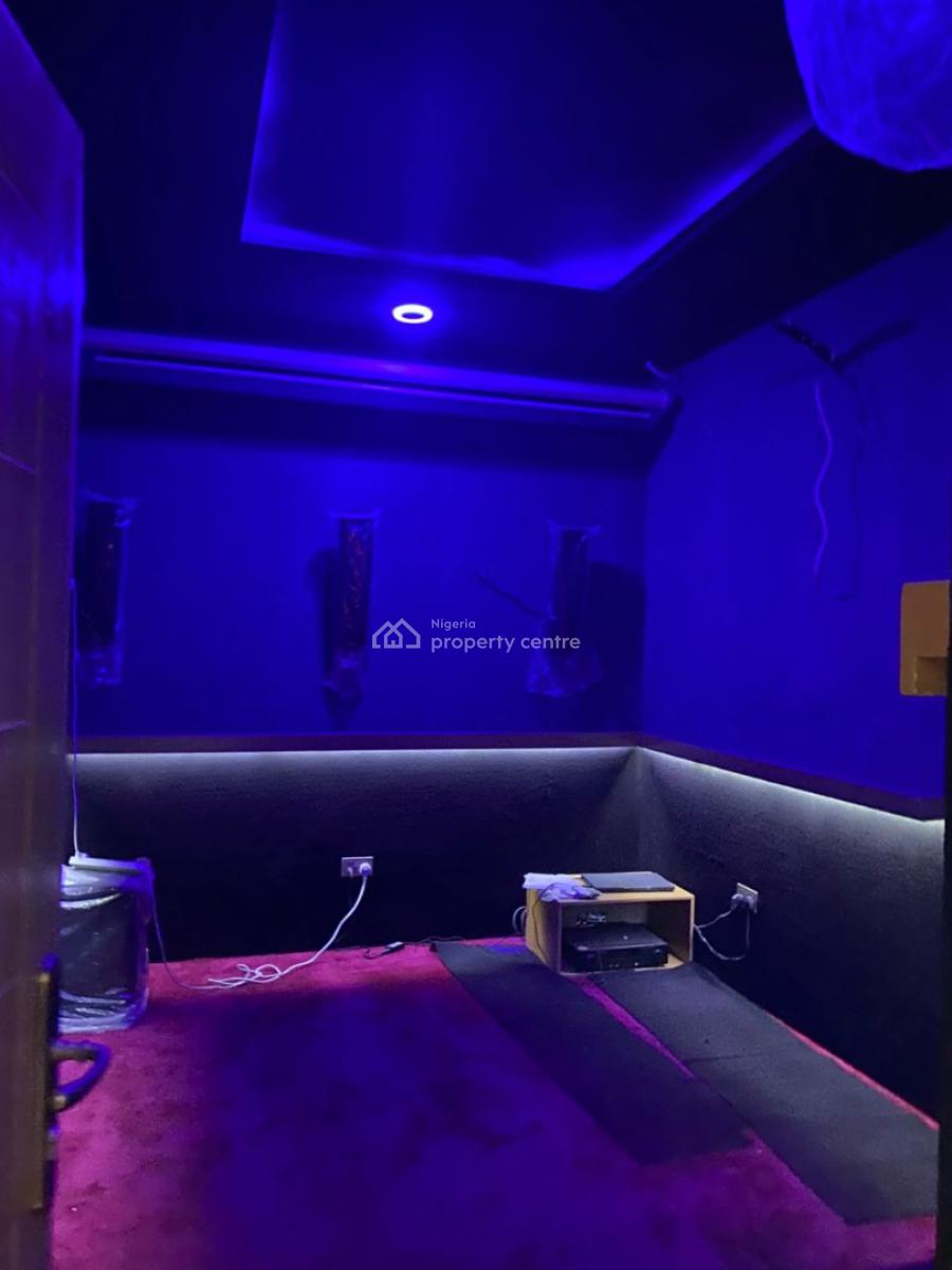 Luxury 5 Bedroom Duplex with a Room Bq and a Swimming Pool, Omole Phase One, Omole Phase 1, Ikeja, Lagos, Flat / Apartment for Sale