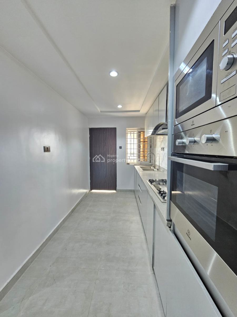 3 Bedroom Apartment, Lekki Phase 1, Lekki, Lagos, Flat / Apartment for Sale