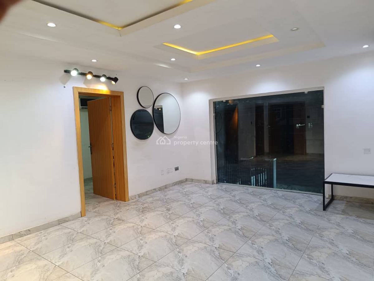 2bedroom Flat at Lekki Phase 1, Lekki Phase 1 Lekki Lagos, Lekki Phase 1, Lekki, Lagos, Flat / Apartment for Rent