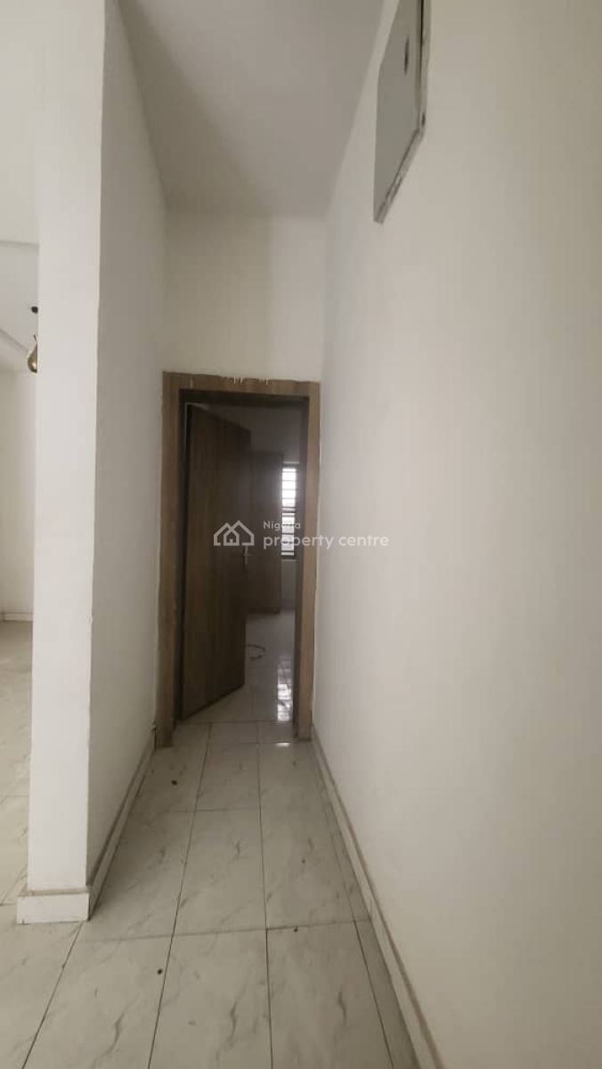 Spacious 2bedroom Apartment, Ologolo, Lekki, Lagos, Flat / Apartment for Rent