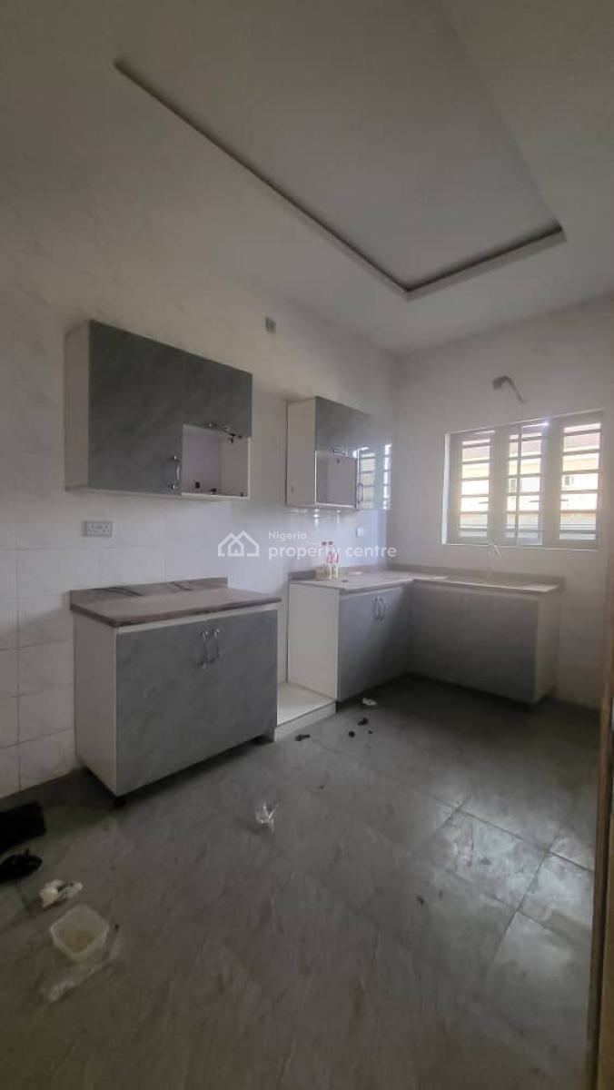 Spacious 2bedroom Apartment, Ologolo, Lekki, Lagos, Flat / Apartment for Rent