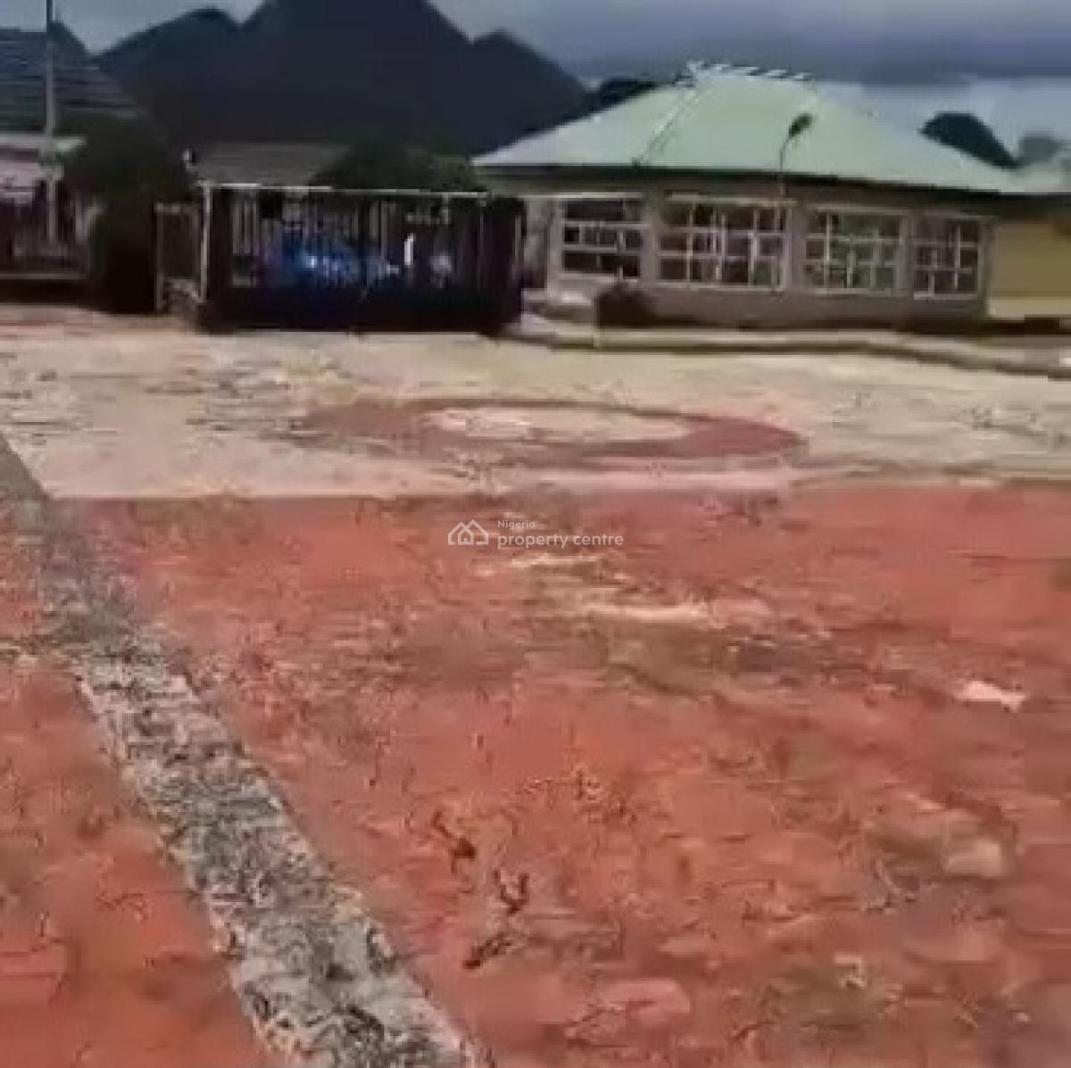 40 Class Rooms, 8admin Offices, 250ft By 750ft Land with Cofo, Aruogba Community, Off Airport Road, Gra, Benin, Oredo, Edo, School for Sale